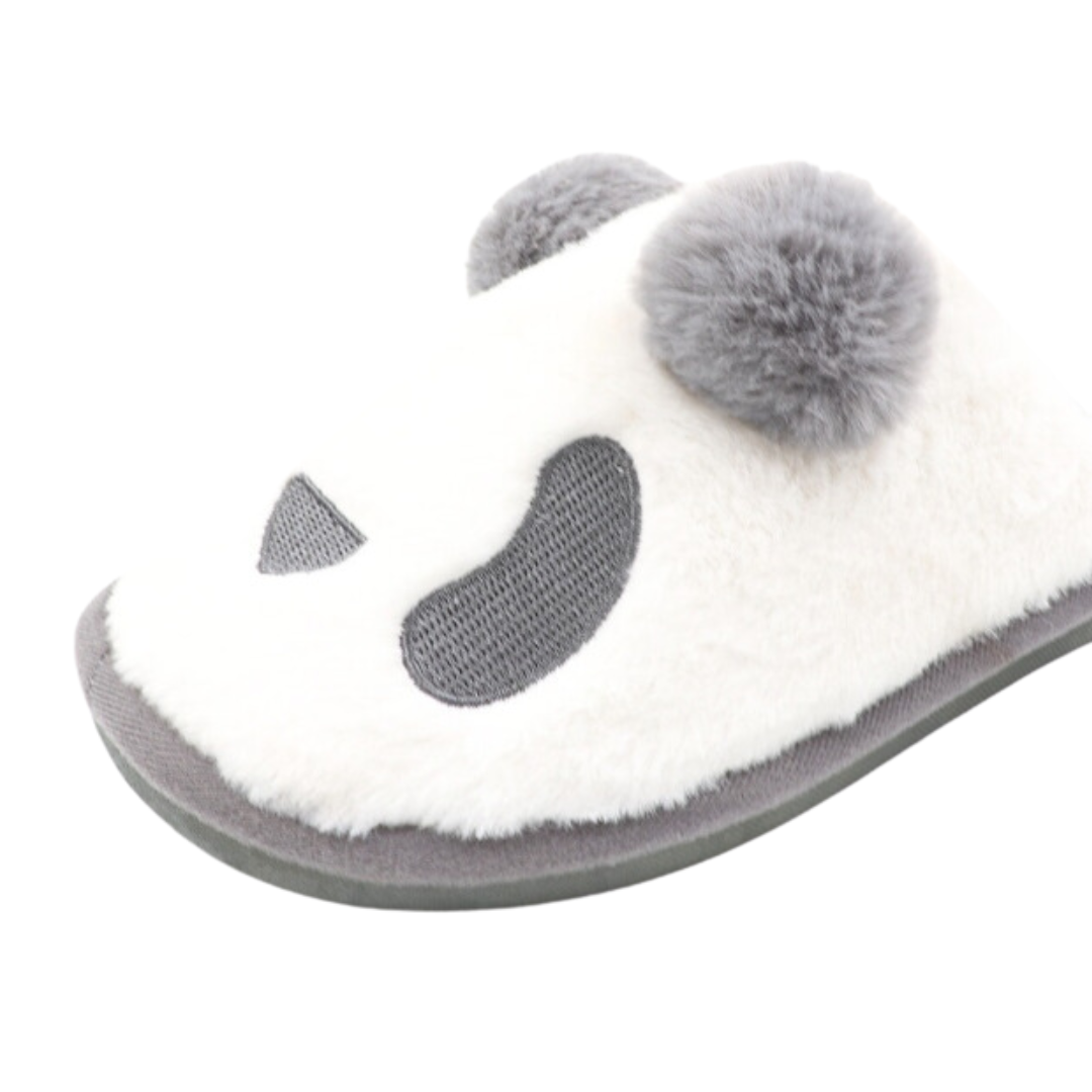 Plüsch-Panda-Hausschuhe - 3 Farben